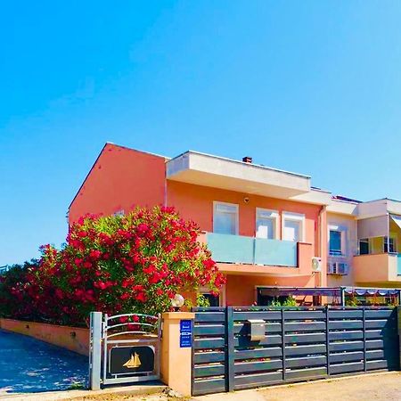 Guest House Navetta 2 Fazana Exterior photo
